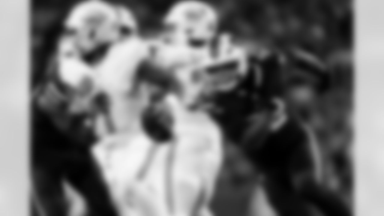 Buffalo Bills vs Miami Dolphins, Regular Season, September 18, 2025 at Highmark Stadium.