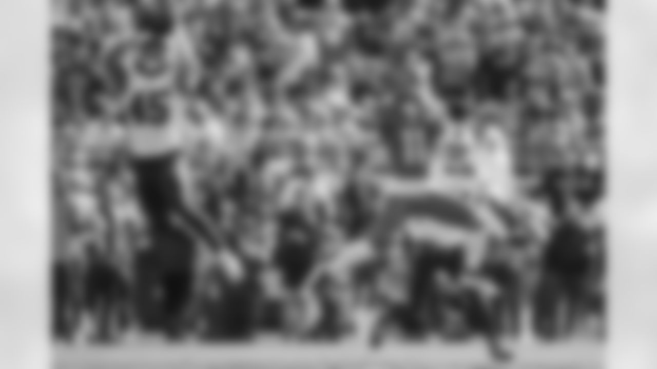 Shaq Thompson (45). Buffalo Bills vs Jacksonville Jaguars, Wild Card Weekend, January 11, 2026 at EverBank Stadium.