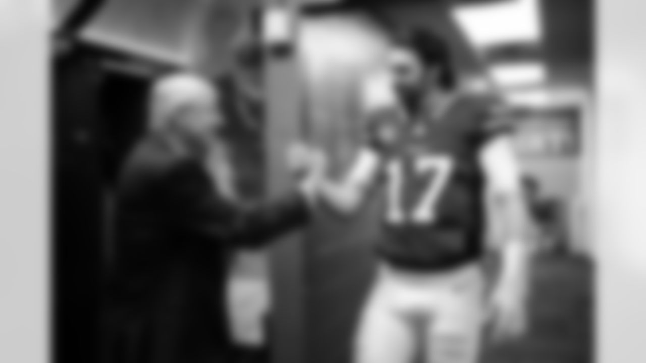 Buffalo Bills vs New York Jets, Regular Season, December 29, 2024 at Highmark Stadium.