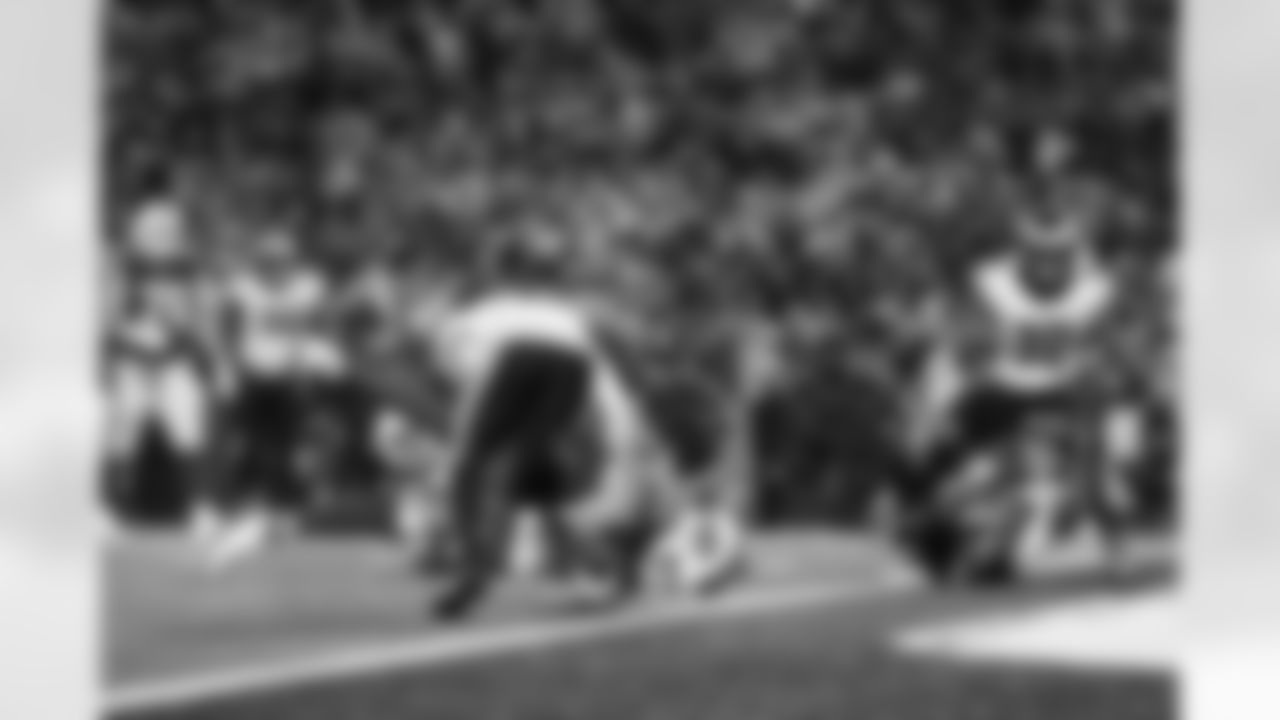 Buffalo Bills vs Philadelphia Eagles, Regular Season, December 28, 2025 at Highmark Stadium.