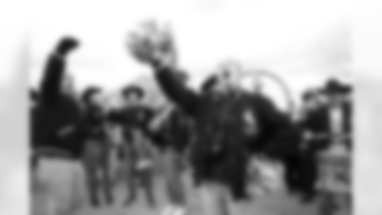 Buffalo Bills vs Tampa Bay Buccaneers, Regular Season, November 16, 2025 at Highmark Stadium.