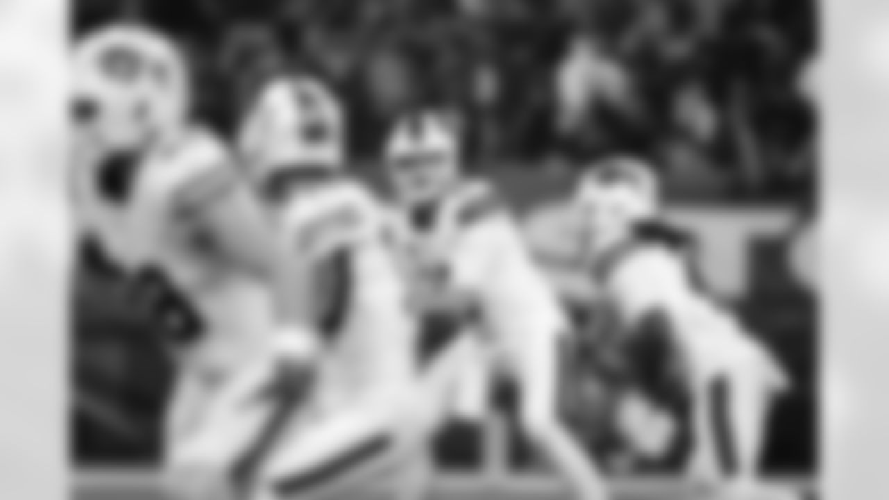 Houston Texans vs Buffalo Bills, Regular Season, November 20, 2025 at NRG Stadium.