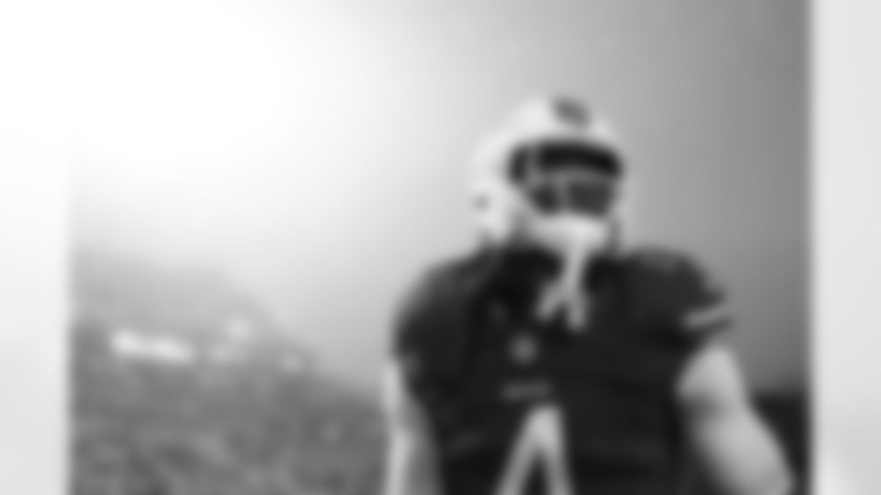 Buffalo Bills vs Philadelphia Eagles, Regular Season, December 28, 2025 at Highmark Stadium.