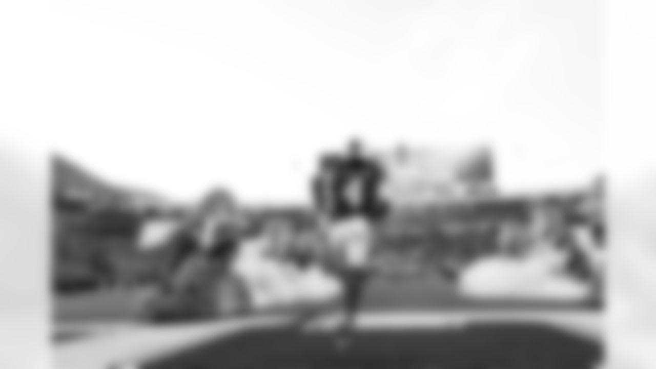 Buffalo Bills vs Kansas City Chiefs, Regular Season, November 02, 2025 at Highmark Stadium.