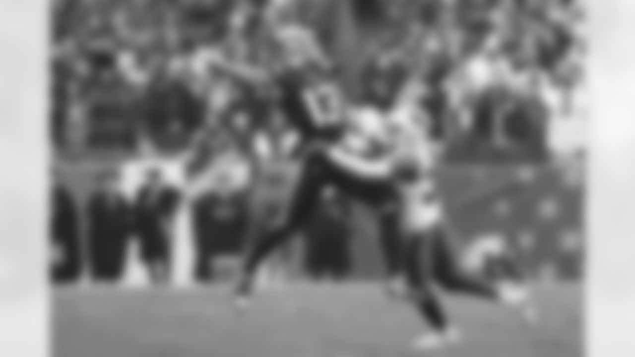 New England Patriots vs Buffalo Bills, Regular Season, December 14, 2025 at Gillette Stadium.