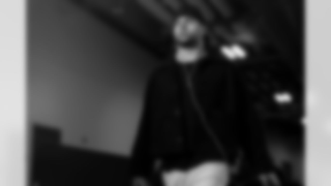 Pittsburgh Steelers vs Buffalo Bills, Regular Season, November 30, 2025 at Acrisure Stadium.