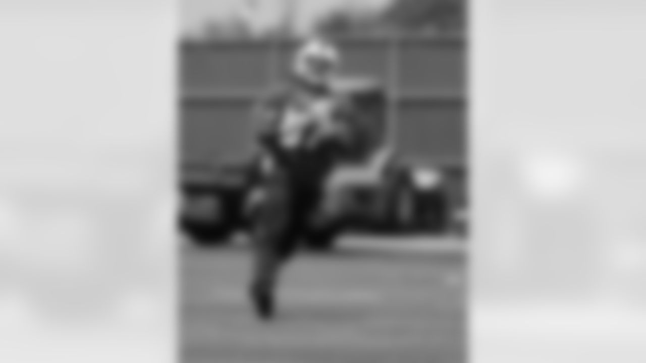 Kelly Akharaiyi (87). Buffalo Bills Mandatory Minicamp, June 11, 2025 at the Buffalo Bills Training Center.