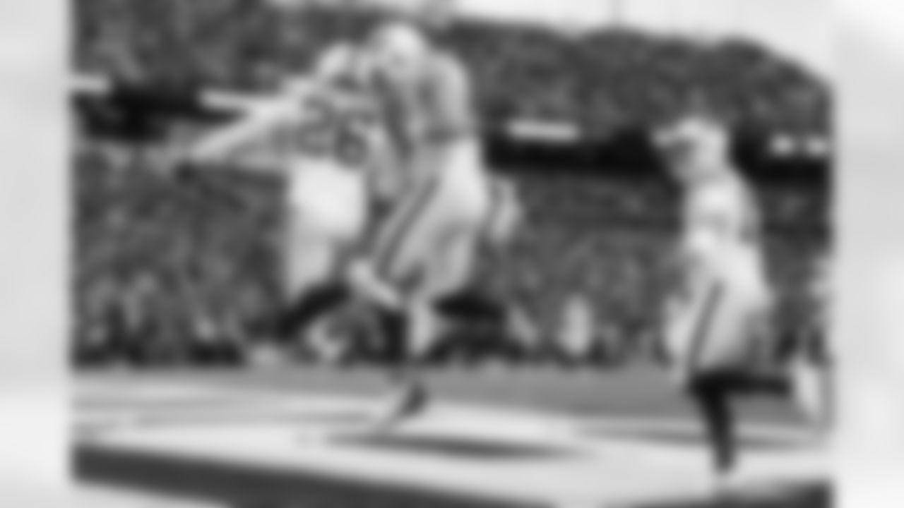 Buffalo Bills vs Tampa Bay Buccaneers, Regular Season, November 16, 2025 at Highmark Stadium.