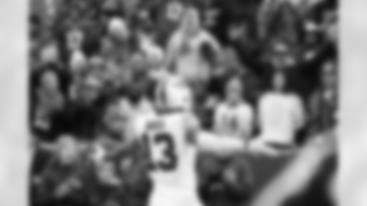 Buffalo Bills vs Tampa Bay Buccaneers, Regular Season, November 16, 2025 at Highmark Stadium.