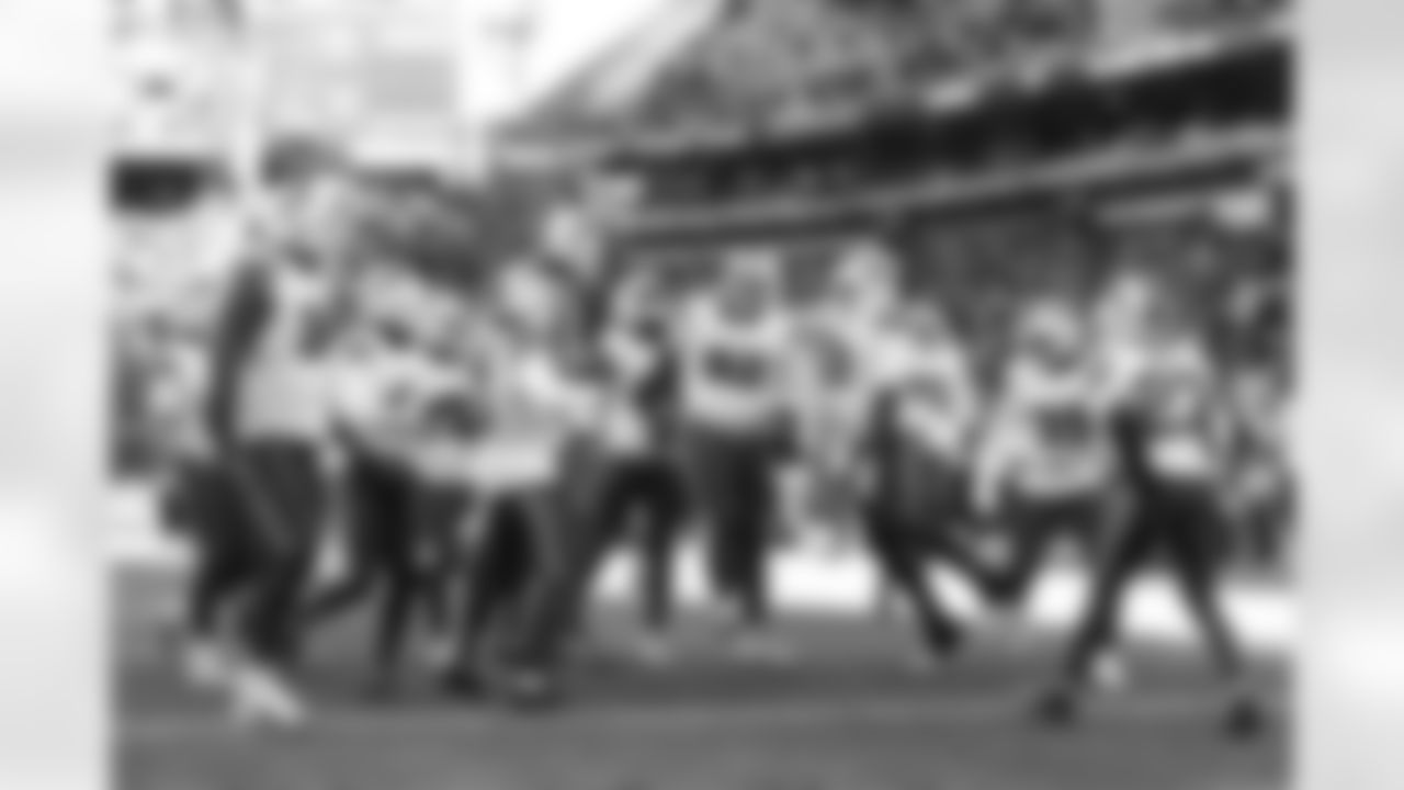 Cleveland Browns vs Buffalo Bills, Regular Season, December 21, 2025 at Huntington Bank Field.