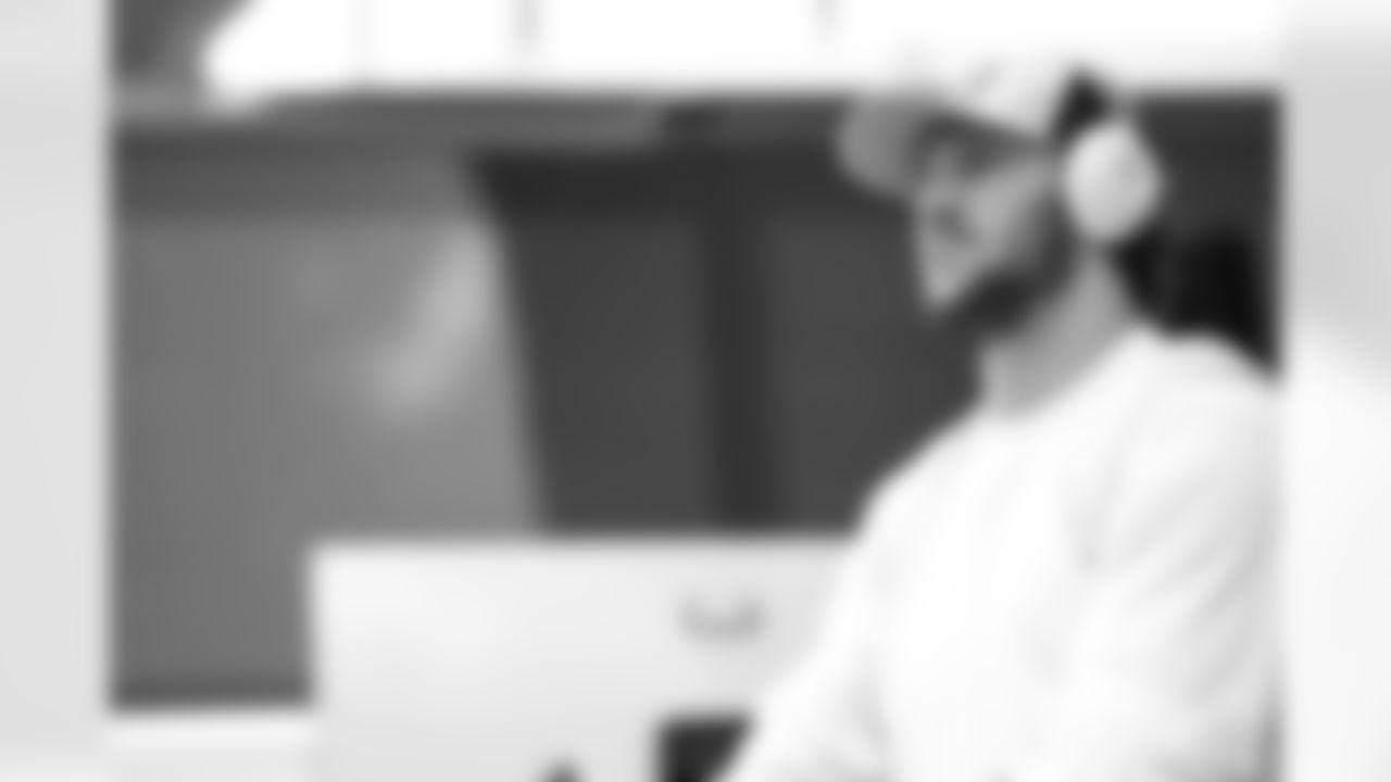 Miami Dolphins vs Buffalo Bills, Regular Season, November 09, 2025 at Hard Rock Stadium.