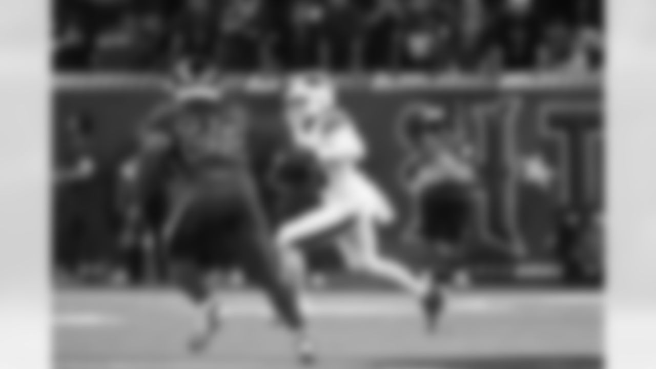 Houston Texans vs Buffalo Bills, Regular Season, November 20, 2025 at NRG Stadium.