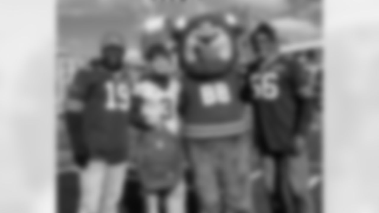 High School Football Metro Bowl Championship, November 19, 2025 at Varsity Stadium.