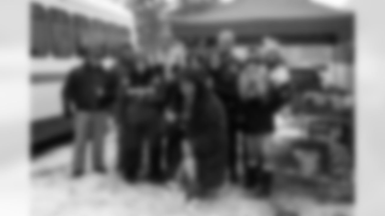 Buffalo Bills vs Cincinnati Bengals, Regular Season, December 07, 2025 at Highmark Stadium.