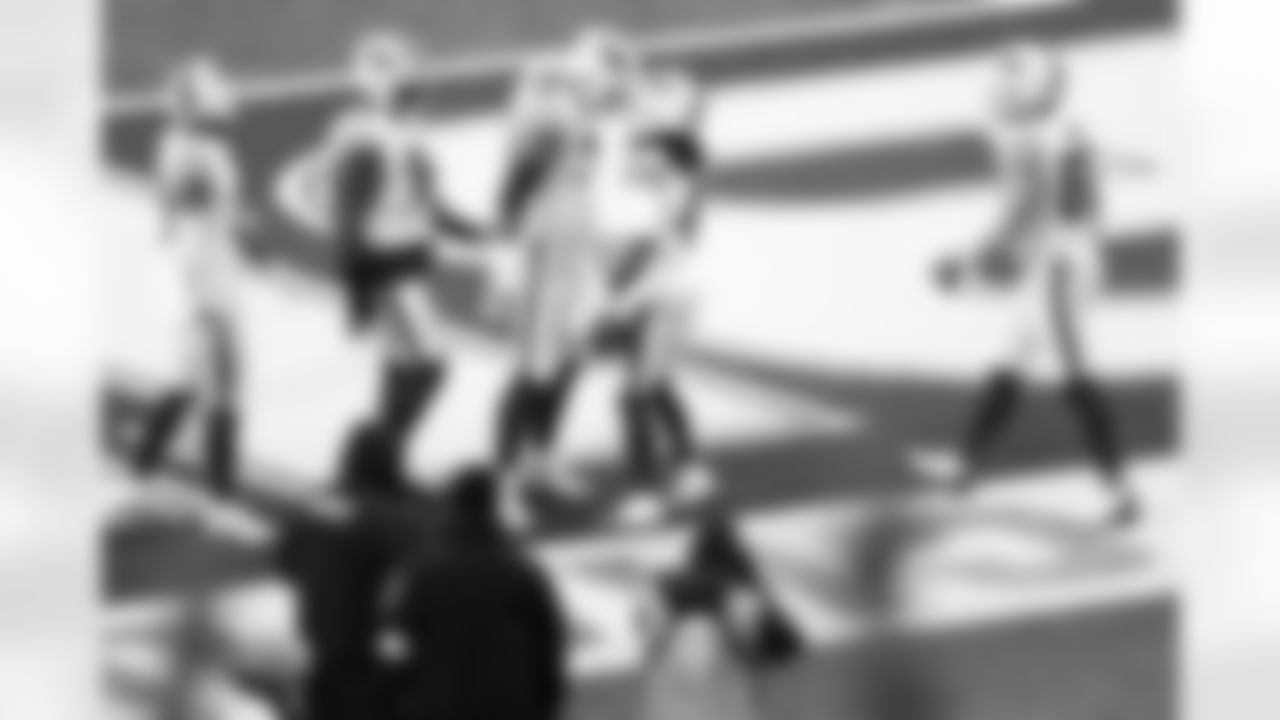 Buffalo Bills vs Tampa Bay Buccaneers, Regular Season, November 16, 2025 at Highmark Stadium.