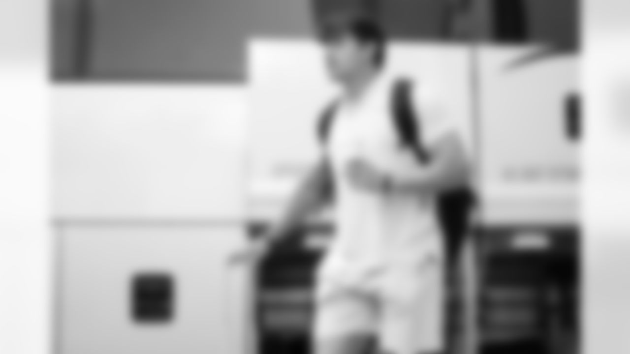 Miami Dolphins vs Buffalo Bills, Regular Season, November 09, 2025 at Hard Rock Stadium.