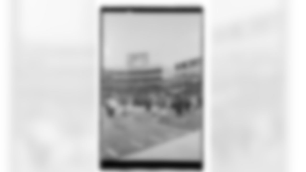 Buffalo Bills vs New York Jets, Regular Season, January 04, 2026 at Highmark Stadium.