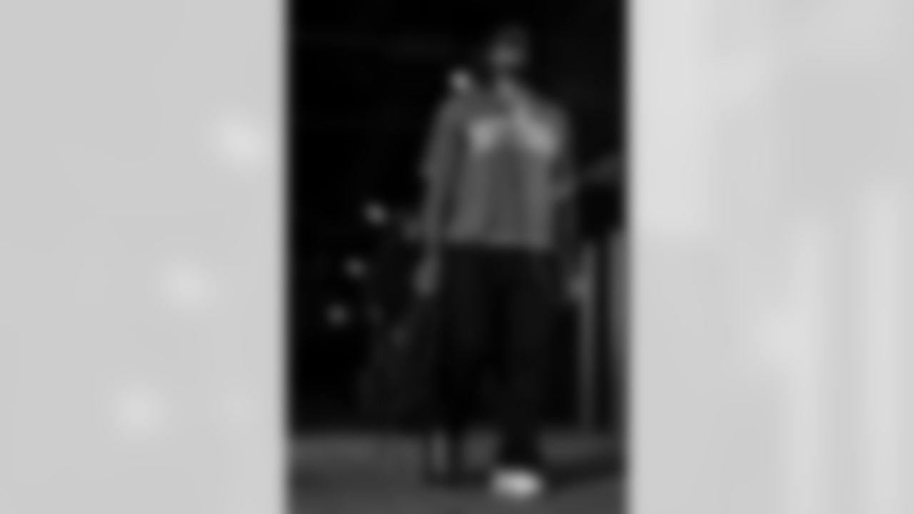 New England Patriots vs Buffalo Bills, Regular Season, December 14, 2025 at Gillette Stadium.