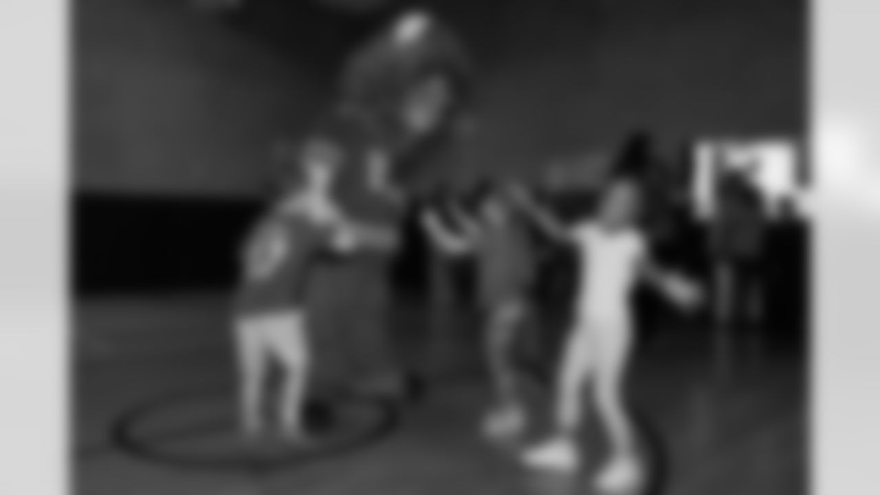 Huddle for Hunger Community Visit, October 16, 2025 at Arthur O. Eve, Buffalo Public School #61.