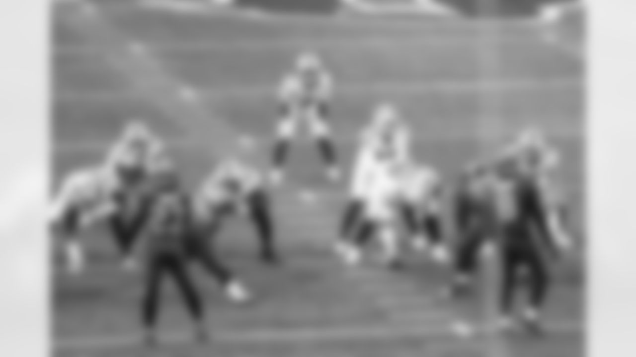 Buffalo Bills vs Tampa Bay Buccaneers, Regular Season, November 16, 2025 at Highmark Stadium.