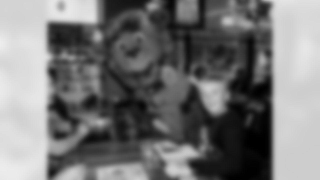 Bills v Chiefs Ontario Watch Party, November 02, 2025 at Real Sports Bar & Grill.