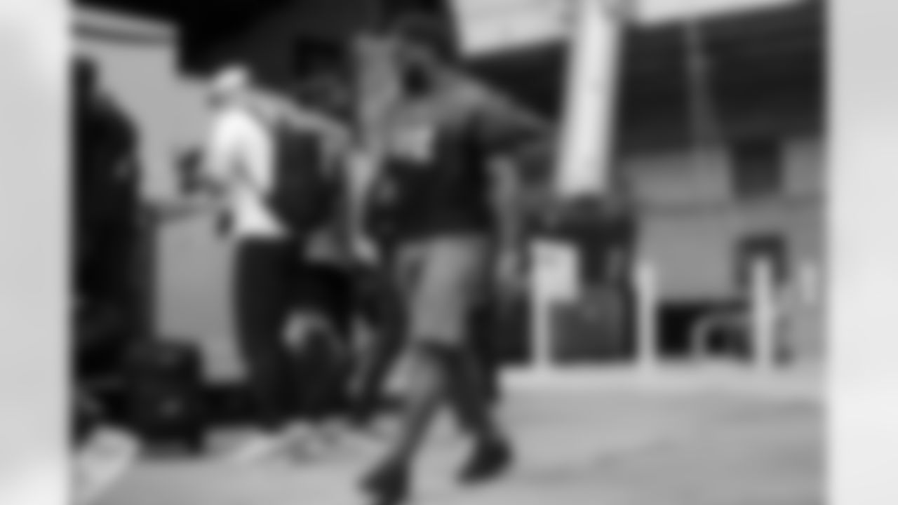 Miami Dolphins vs Buffalo Bills, Regular Season, November 09, 2025 at Hard Rock Stadium.