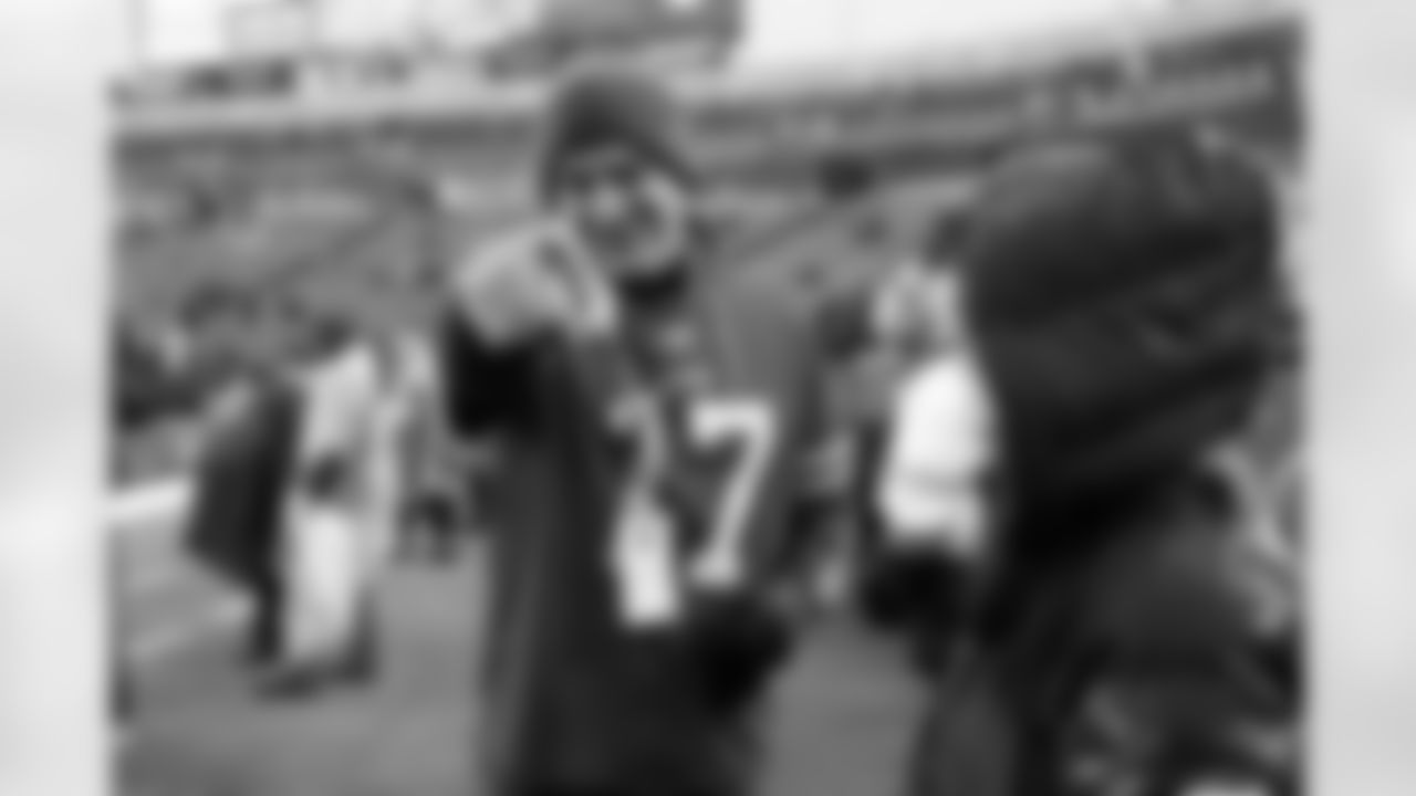 Alex Agnoluzzi has been a Bills fan for the past 25 years and a season ticket holder since 2014.