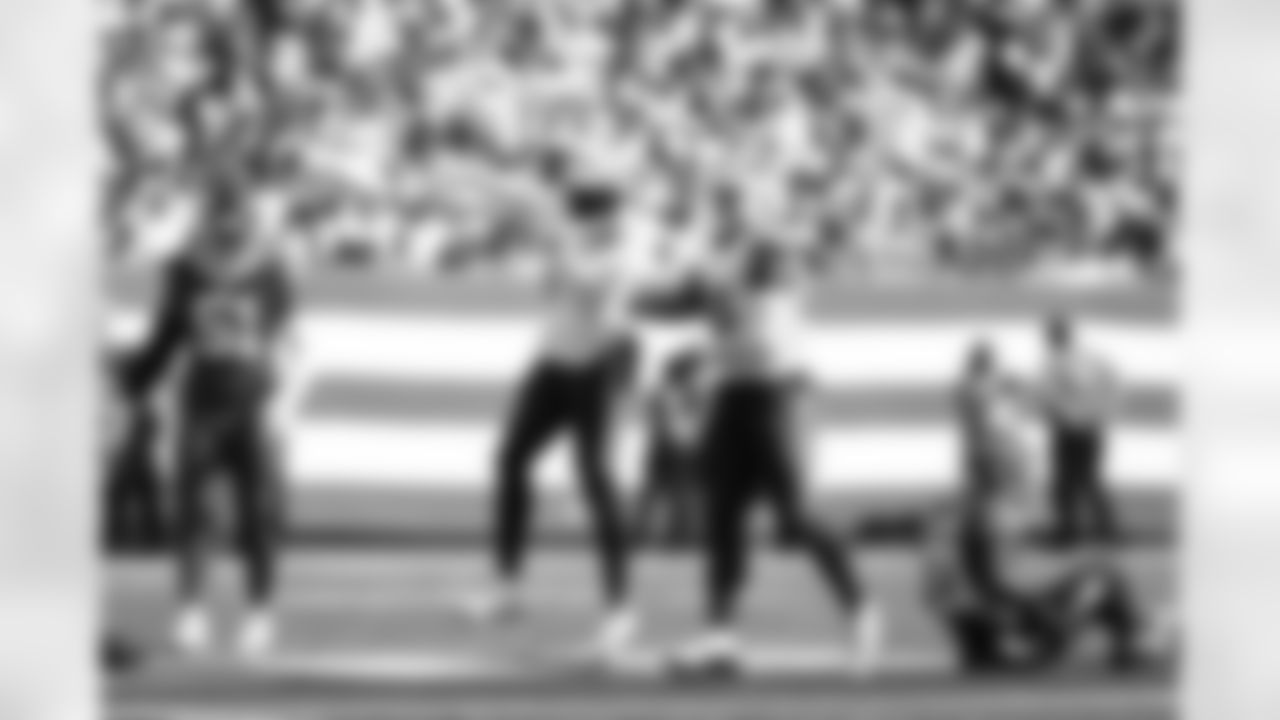 New York Jets vs Buffalo Bills, Regular Season, September 14, 2025 at Metlife Stadium.