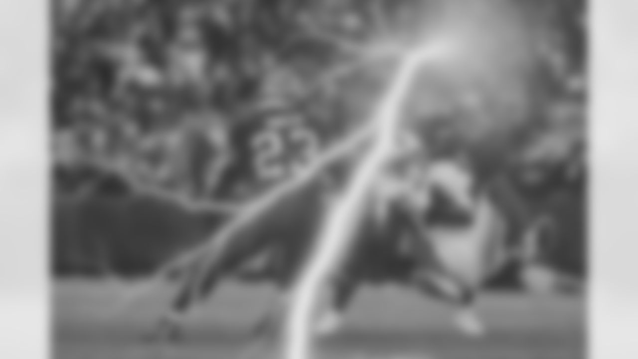 Buffalo Bills vs Tampa Bay Buccaneers, Regular Season, November 18, 2025 at Highmark Stadium.