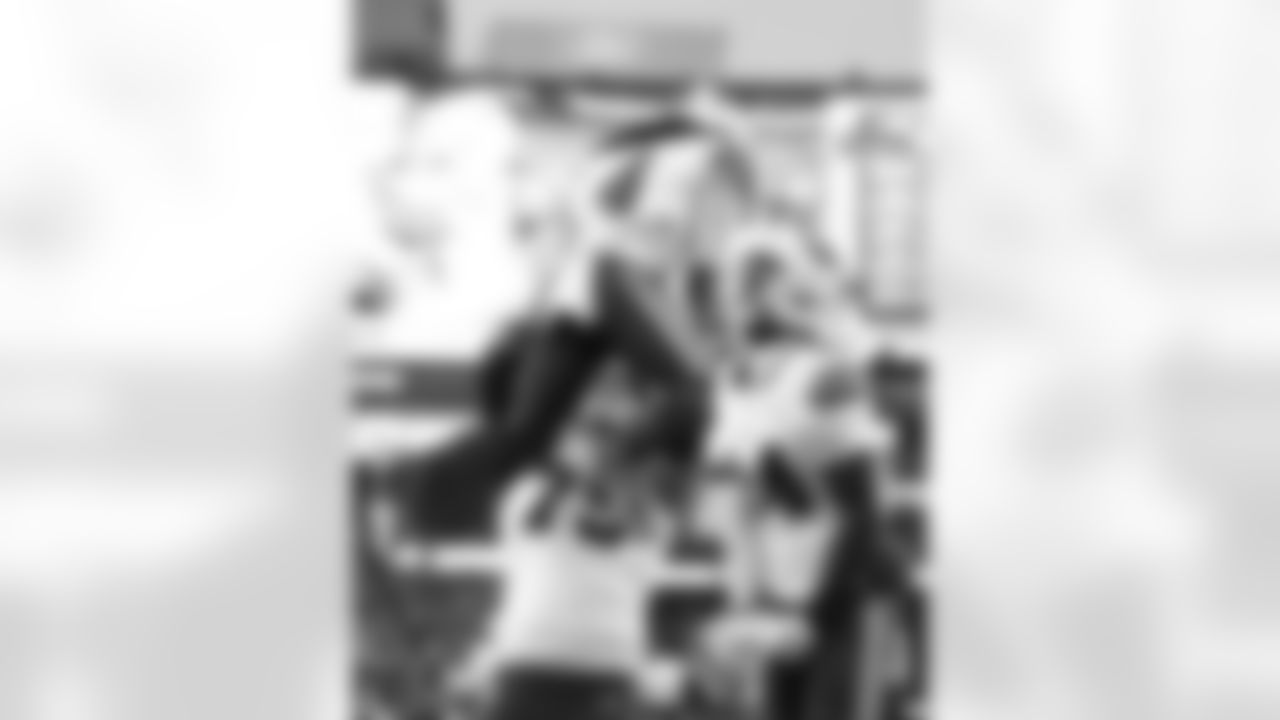 New England Patriots vs Buffalo Bills, Regular Season, December 14, 2025 at Gillette Stadium.