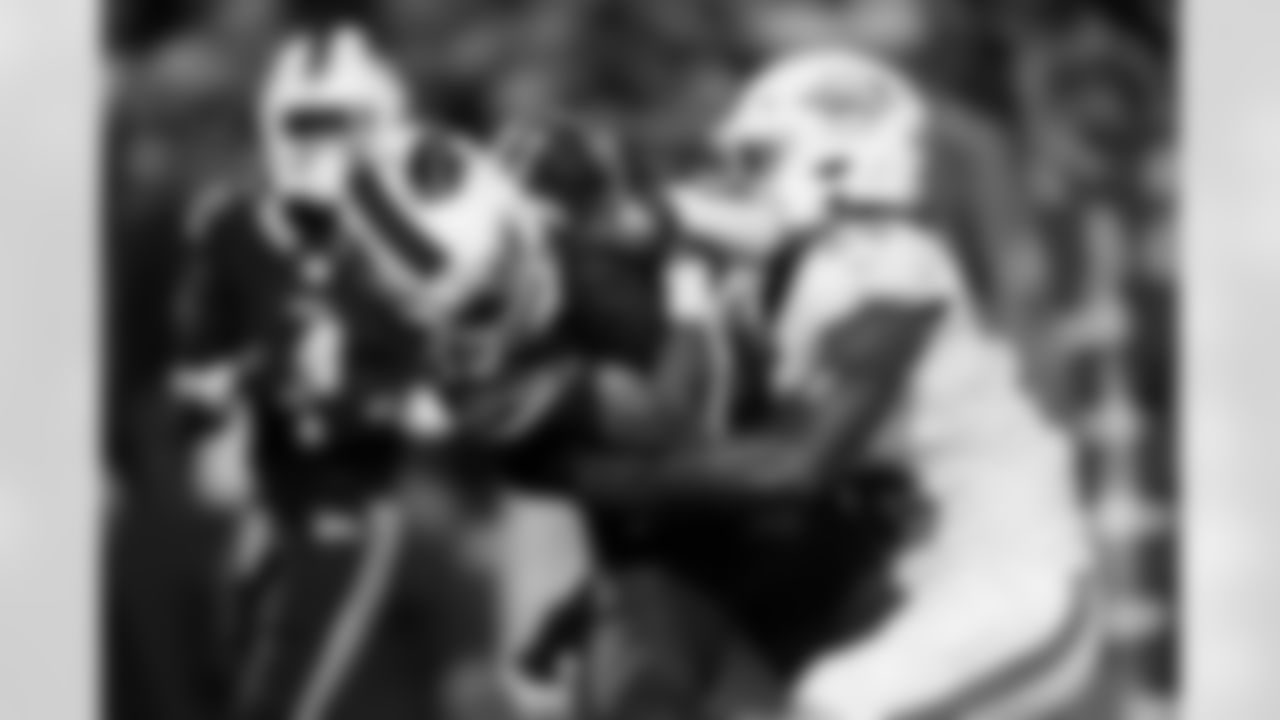 Buffalo Bills vs Miami Dolphins, Regular Season, September 18, 2025 at Highmark Stadium.