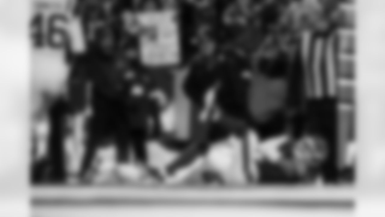 Buffalo Bills vs New York Jets, Regular Season, January 04, 2026 at Highmark Stadium.