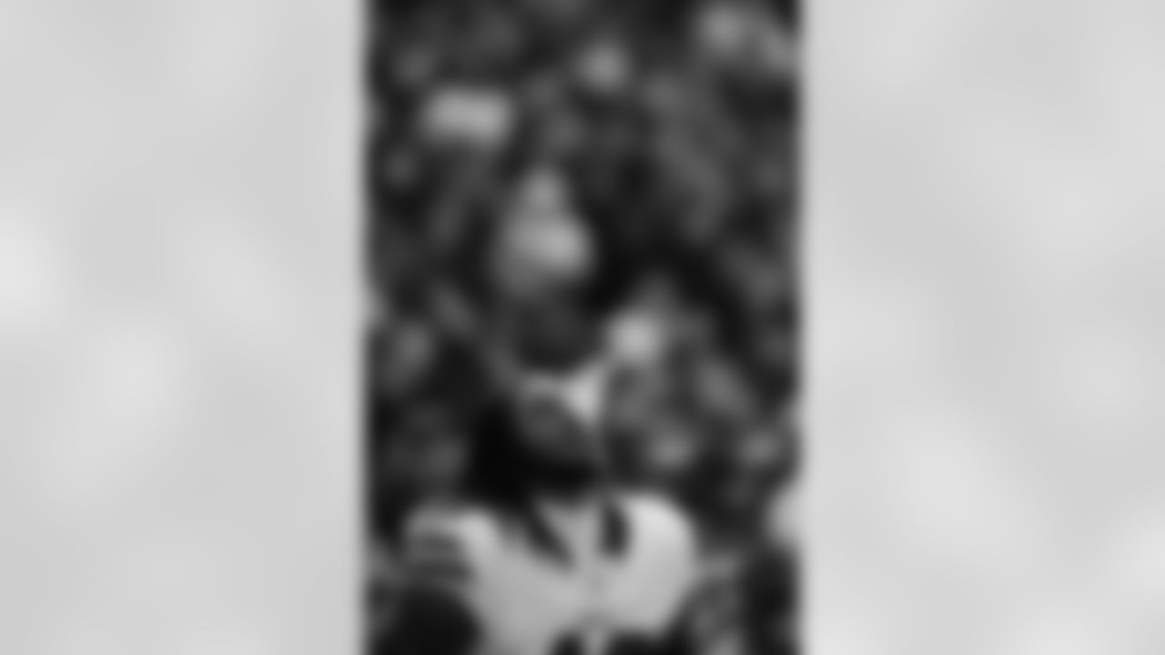 Cleveland Browns vs Buffalo Bills, Regular Season, December 21, 2025 at Huntington Bank Field.