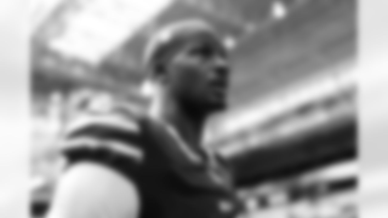 Miami Dolphins vs Buffalo Bills, Regular Season, November 09, 2025 at Hard Rock Stadium.