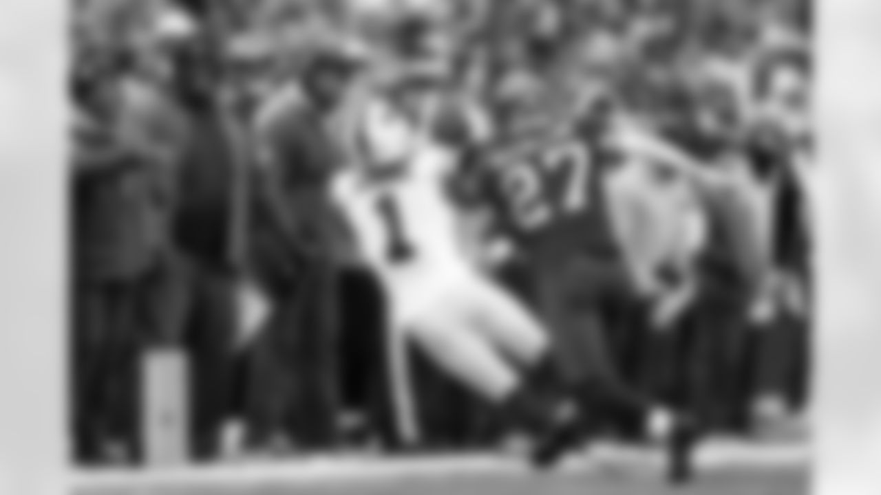 Buffalo Bills vs Tampa Bay Buccaneers, Regular Season, November 16, 2025 at Highmark Stadium.