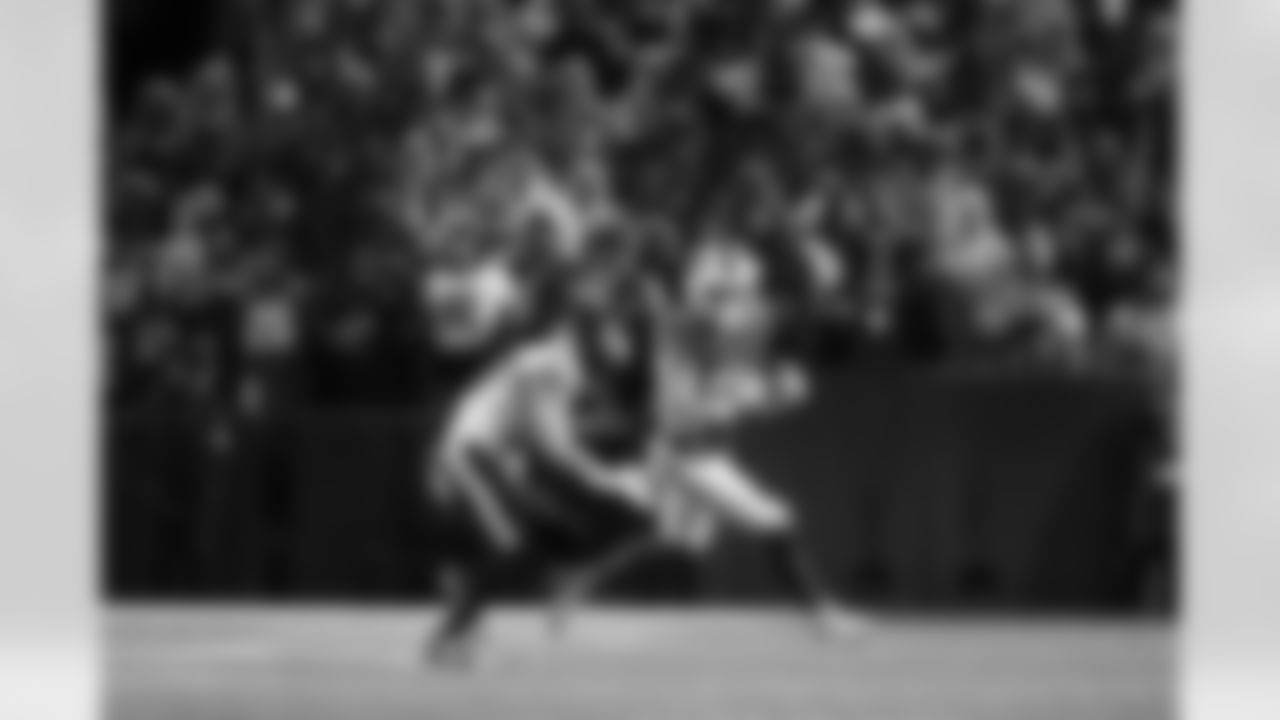 Buffalo Bills vs Philadelphia Eagles, Regular Season, December 28, 2025 at Highmark Stadium.