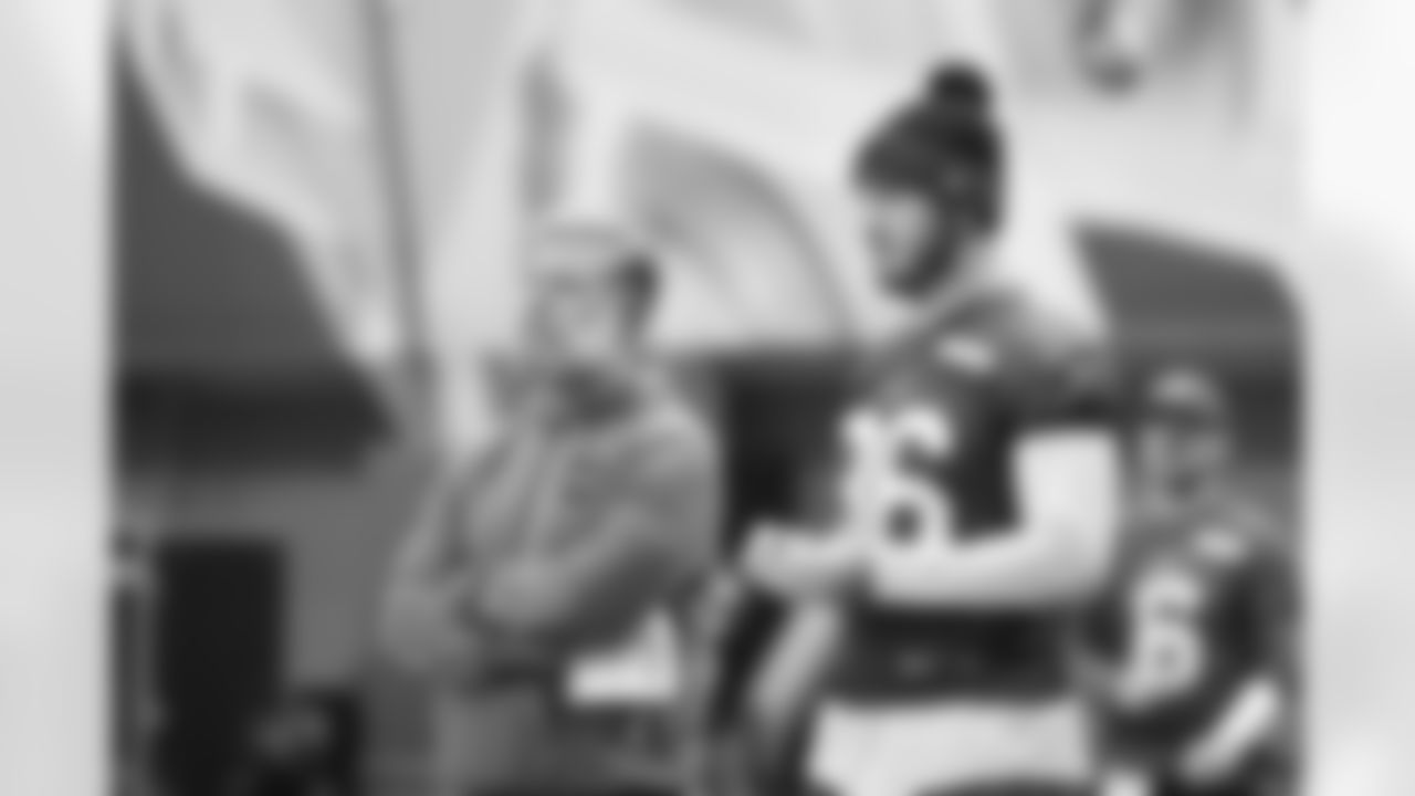 Rob Boras, Dalton Kincaid (86). Buffalo Bills Week 10 Practice, November 07, 2025 at the Buffalo Bills Training Center.