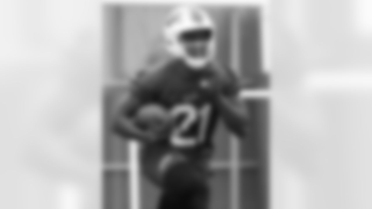 Darrynton Evans (21). Buffalo Bills Mandatory Minicamp, June 12, 2025 at the Buffalo Bills Training Center.