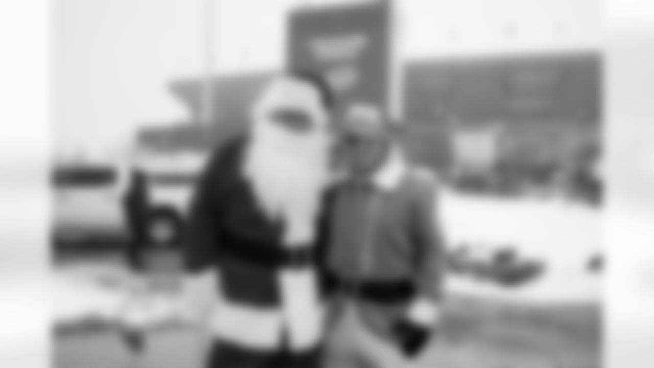 Buffalo Bills vs Cincinnati Bengals, Regular Season, December 07, 2025 at Highmark Stadium.