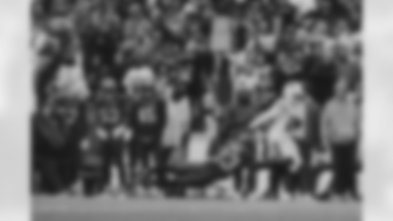 Buffalo Bills vs Tampa Bay Buccaneers, Regular Season, November 18, 2025 at Highmark Stadium.