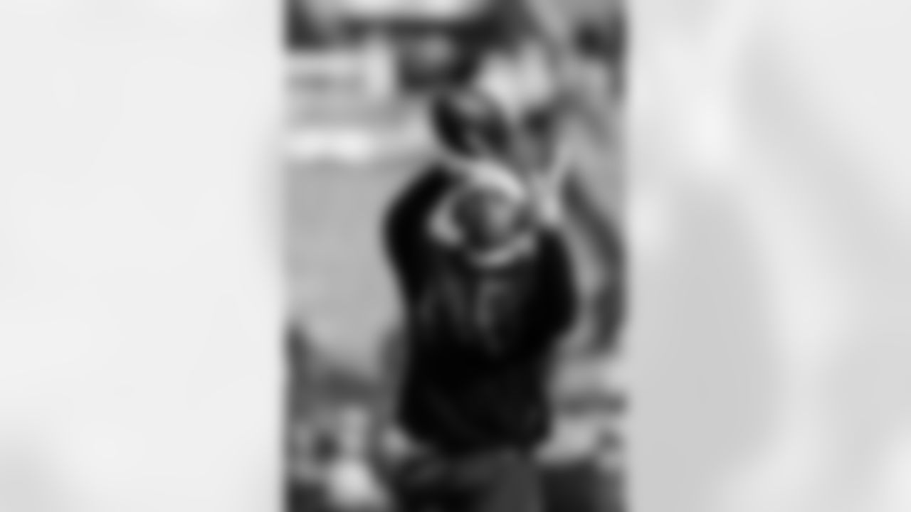 Cleveland Browns vs Buffalo Bills, Regular Season, December 21, 2025 at Huntington Bank Field.