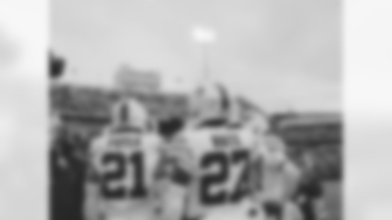 Buffalo Bills vs Tampa Bay Buccaneers, Regular Season, November 17, 2025 at Highmark Stadium.