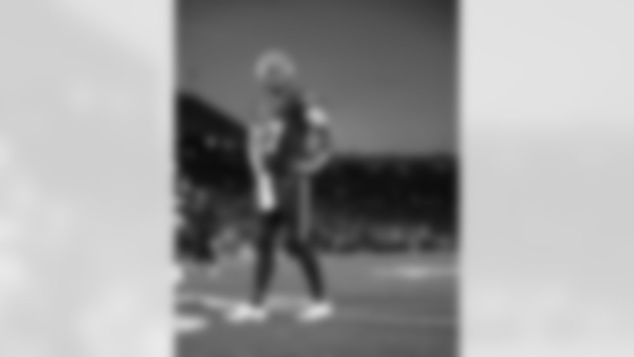 Josh Allen (17). Buffalo Bills vs Miami Dolphins, Regular Season, September 18, 2025 at Highmark Stadium.