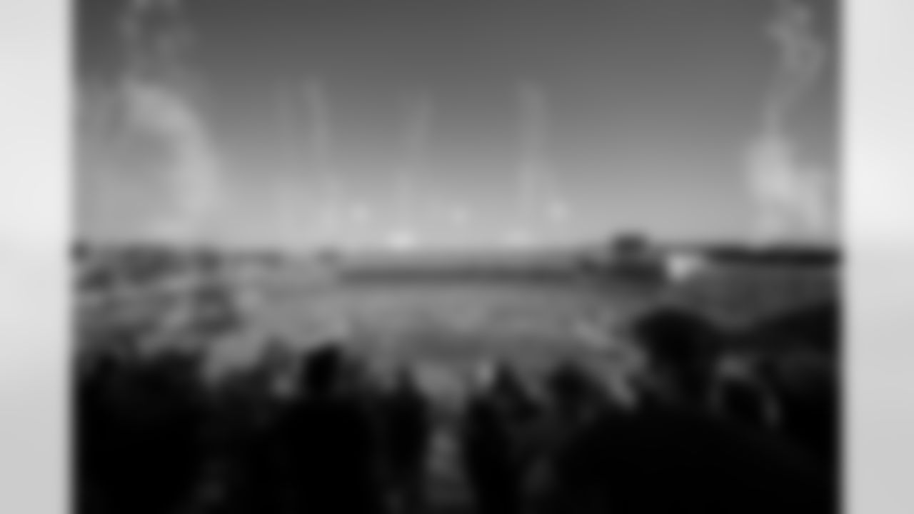 . Buffalo Bills vs New Orleans Saints, Regular Season, September 28, 2025 at Highmark Stadium.