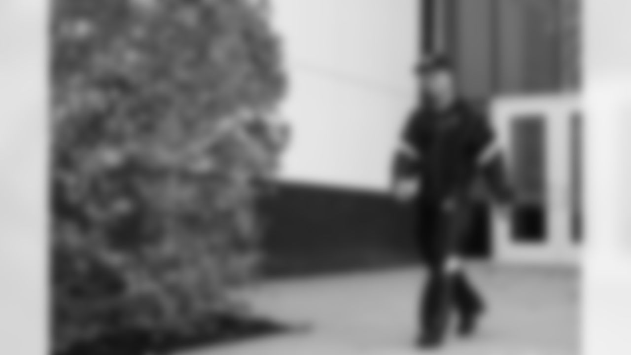 Buffalo Bills vs Tampa Bay Buccaneers, Regular Season, November 16, 2025 at Highmark Stadium.