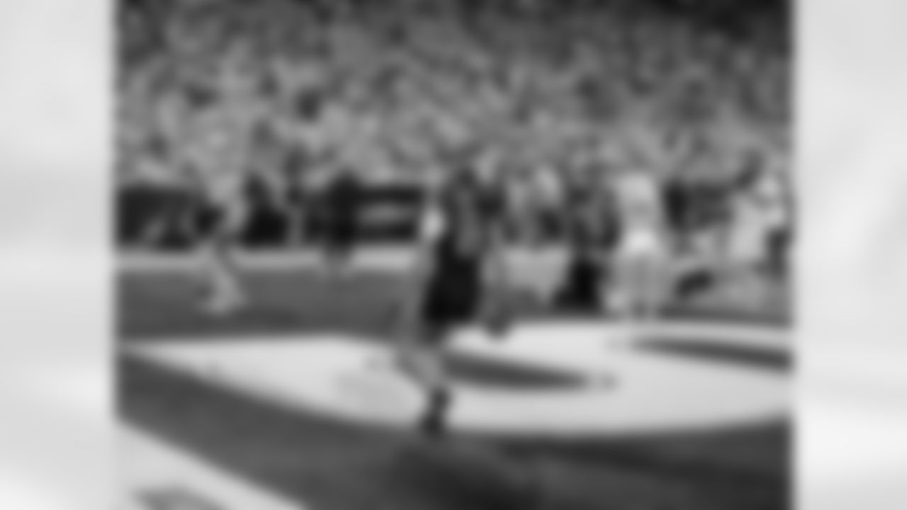 Buffalo Bills vs New England Patriots, Regular Season, October 05, 2025 at Highmark Stadium.