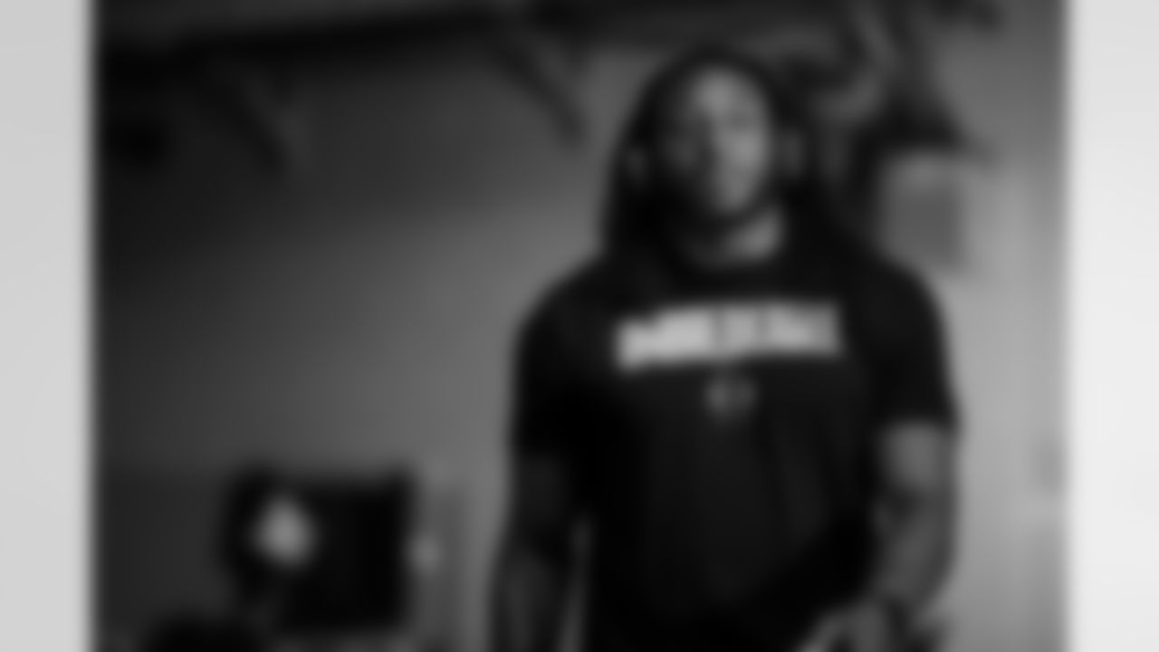 Miami Dolphins vs Buffalo Bills, Regular Season, November 09, 2025 at Hard Rock Stadium.