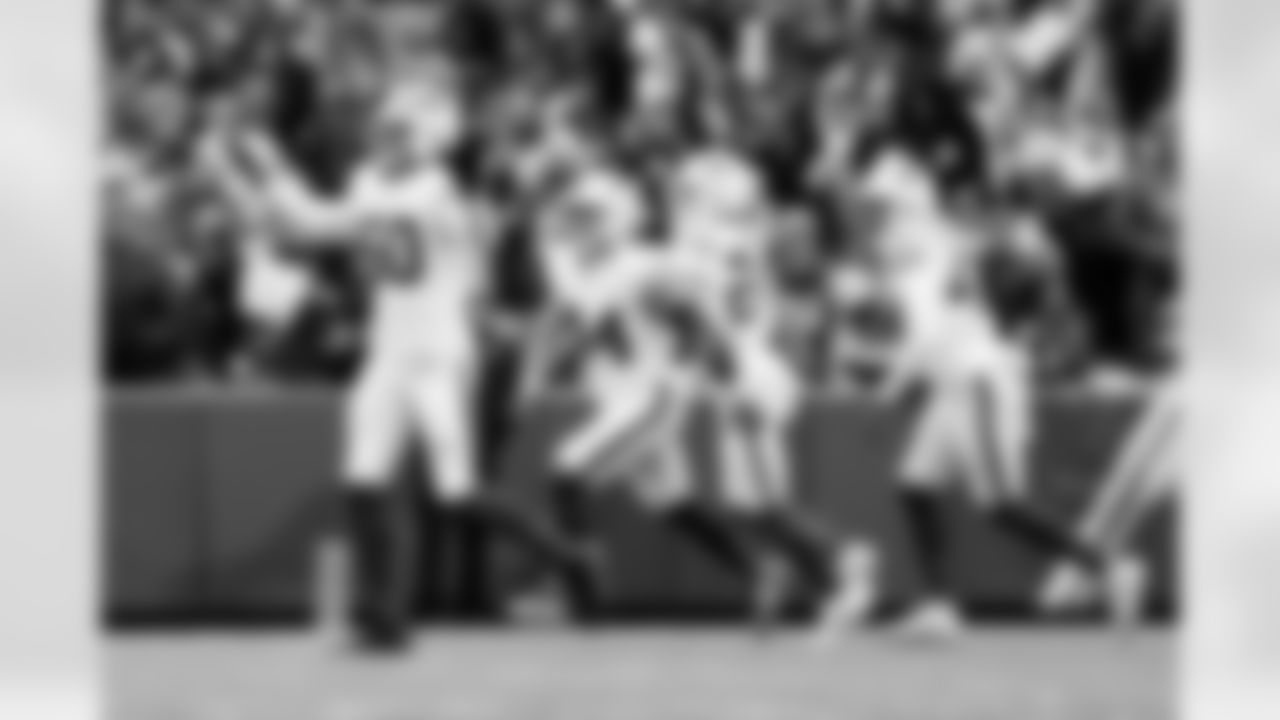 Buffalo Bills vs Tampa Bay Buccaneers, Regular Season, November 16, 2025 at Highmark Stadium.