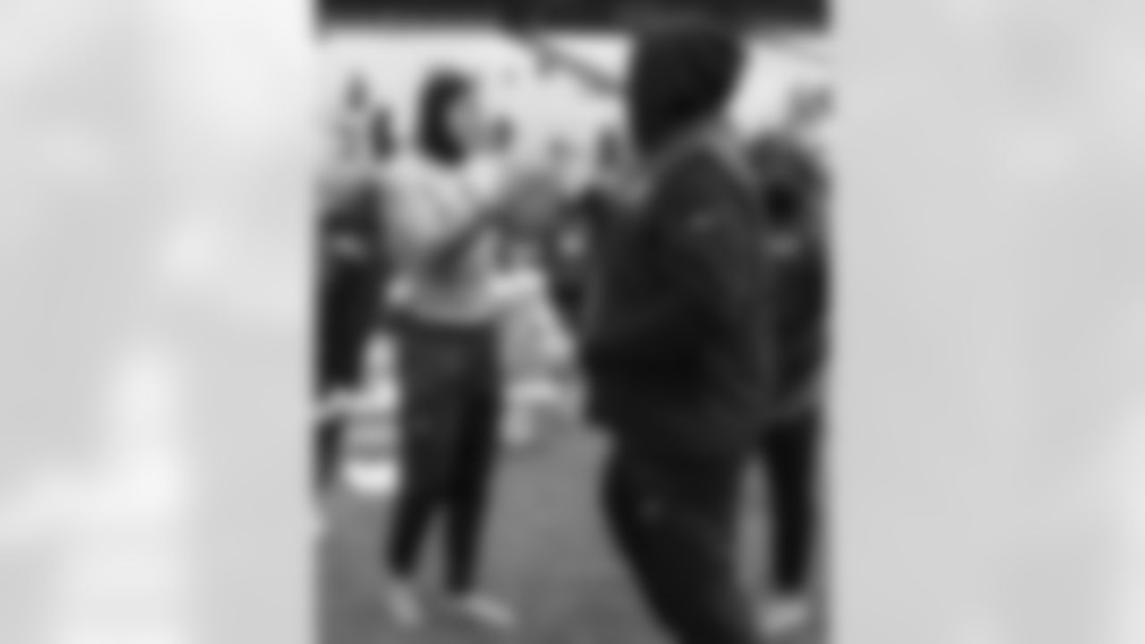 New England Patriots vs Buffalo Bills, Regular Season, December 14, 2025 at Gillette Stadium.