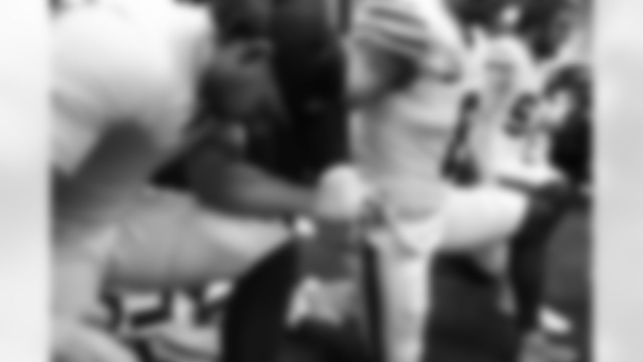 Buffalo Bills vs Tampa Bay Buccaneers, Regular Season, November 16, 2025 at Highmark Stadium.